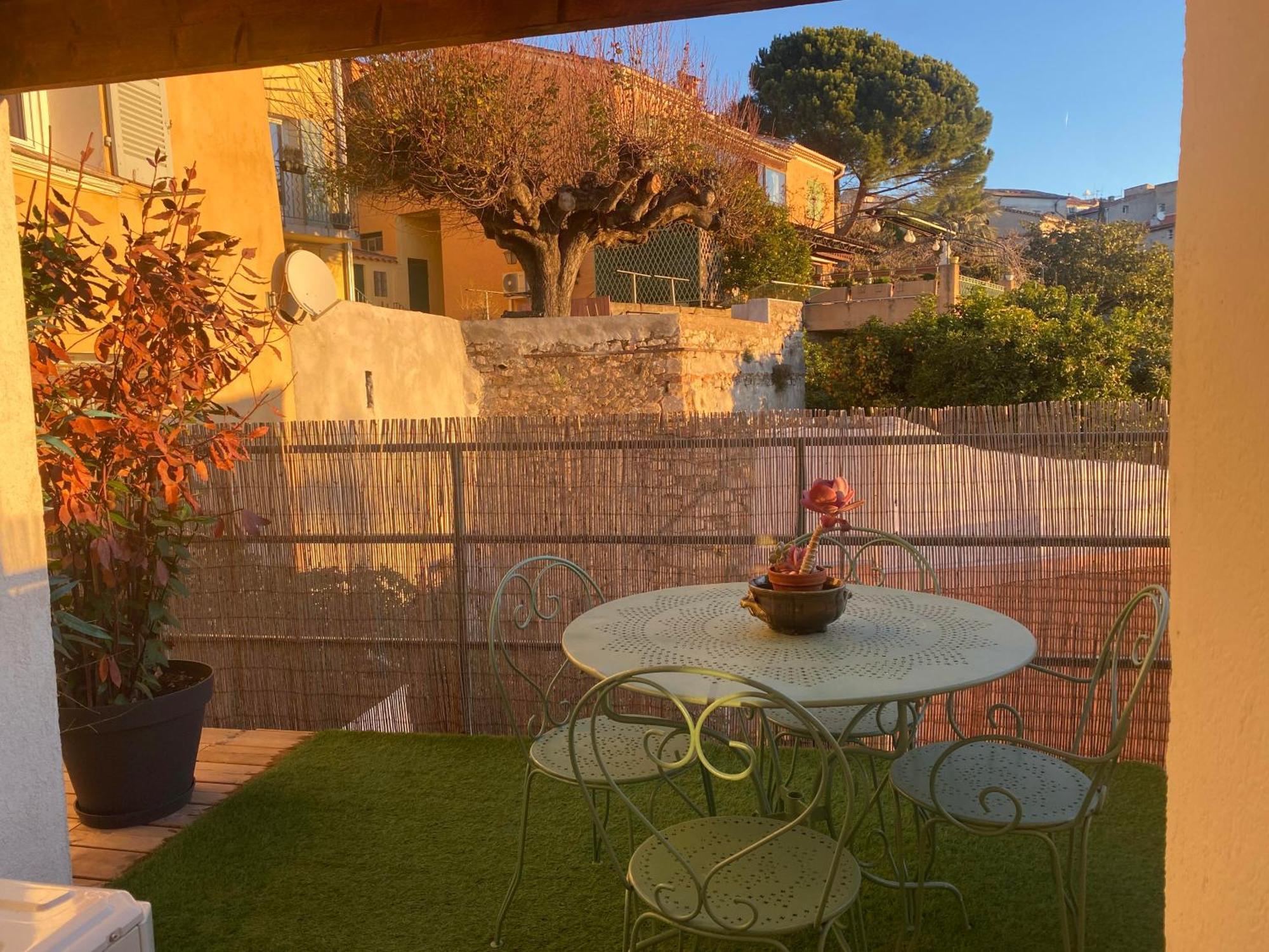 Spacieux Duplex, Vue Mer Et Belle Terrasse Hyères Exteriér fotografie
